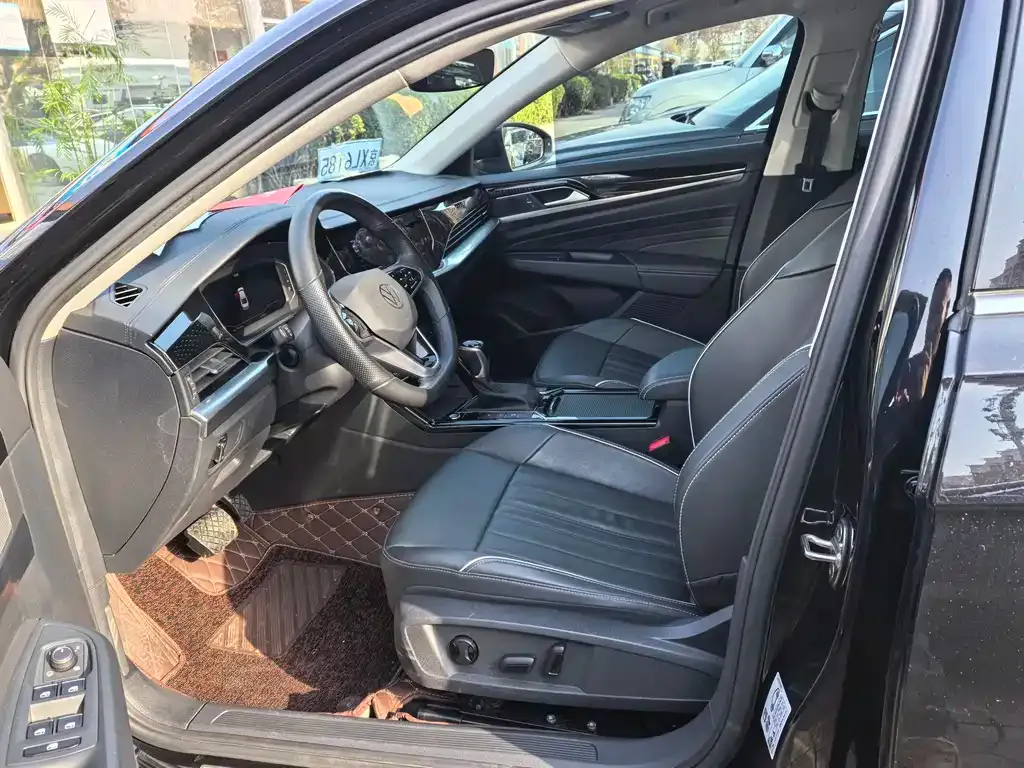 Volkswagen Passat — фото 10
