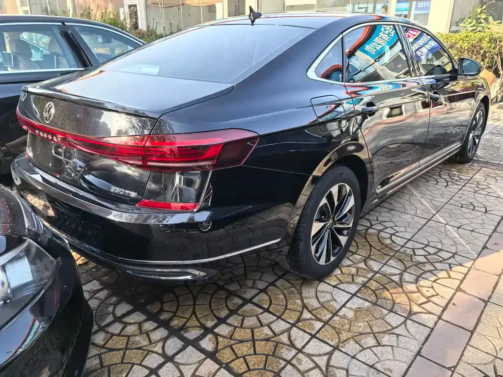 Volkswagen Passat — фото 3