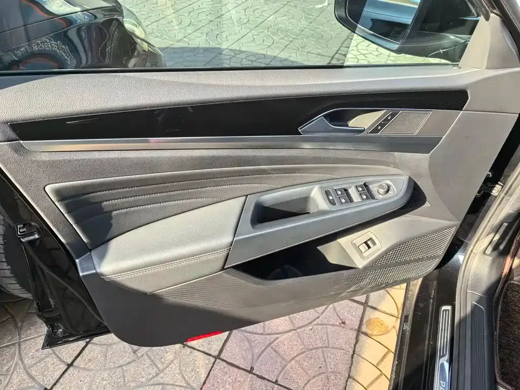 Volkswagen Passat — фото 5
