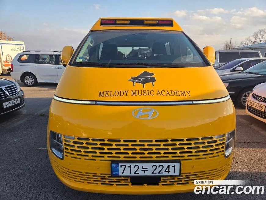 Hyundai Staria