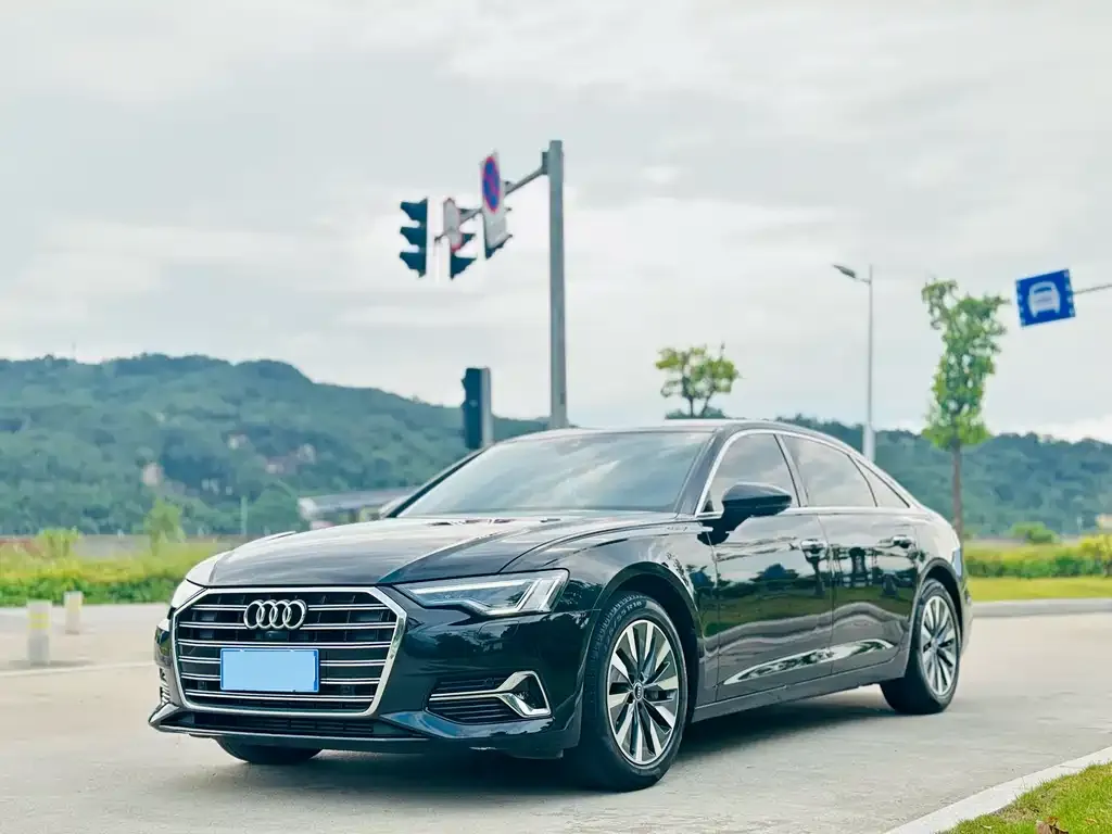 Audi A6L 2023 из CN, фото 2