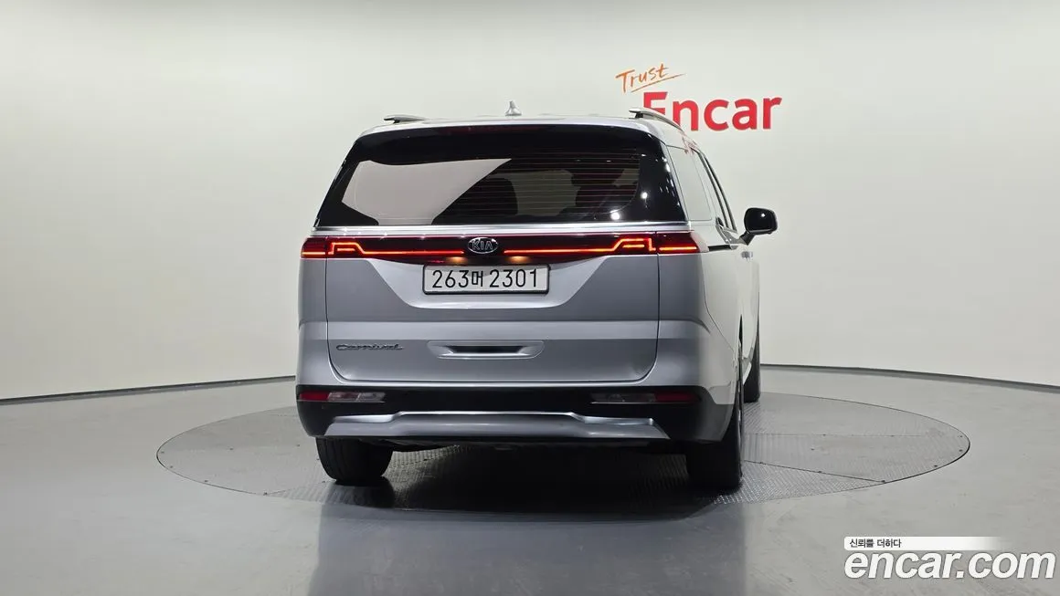 Kia Carnival — фото 4