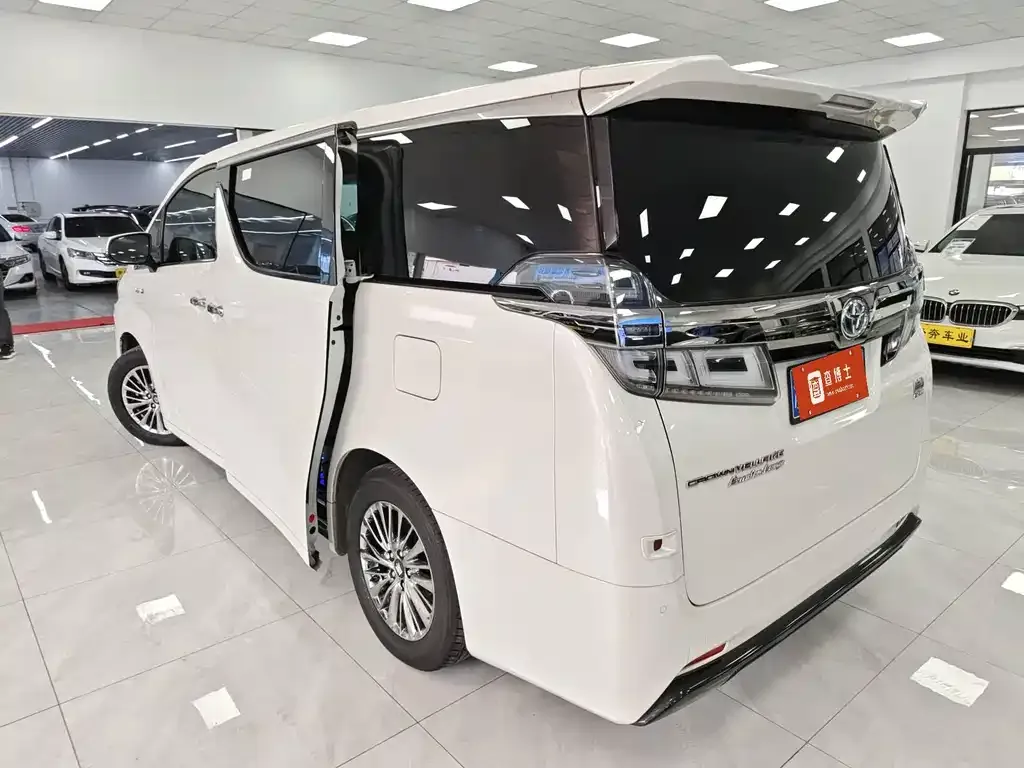 Toyota Vellfire 2021 из CN, фото 4