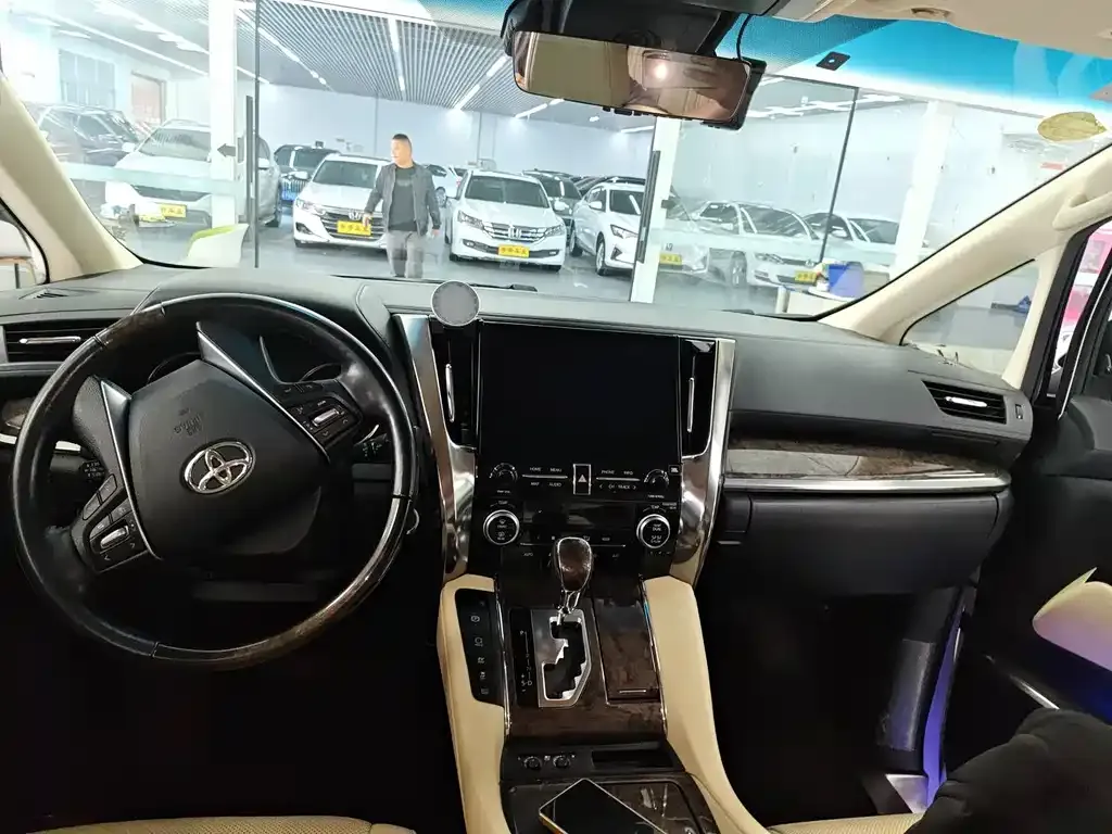 Toyota Vellfire 2021 из CN, фото 6