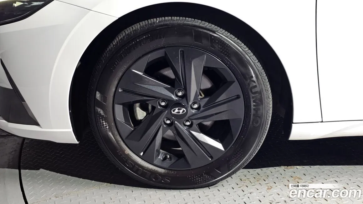 Hyundai AVANTE — фото 5