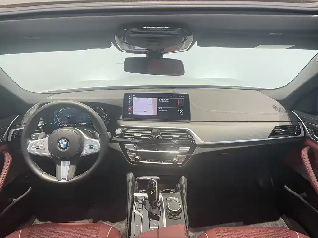 BMW 5 Series 2023 из CN, фото 4