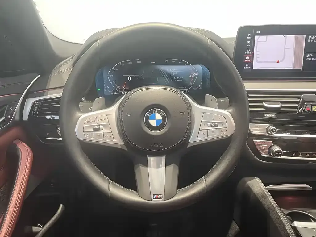 BMW 5 Series 2023 из CN, фото 6