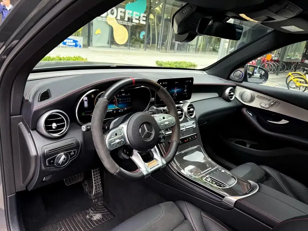 Mercedes-Benz GLC AMG — фото 10
