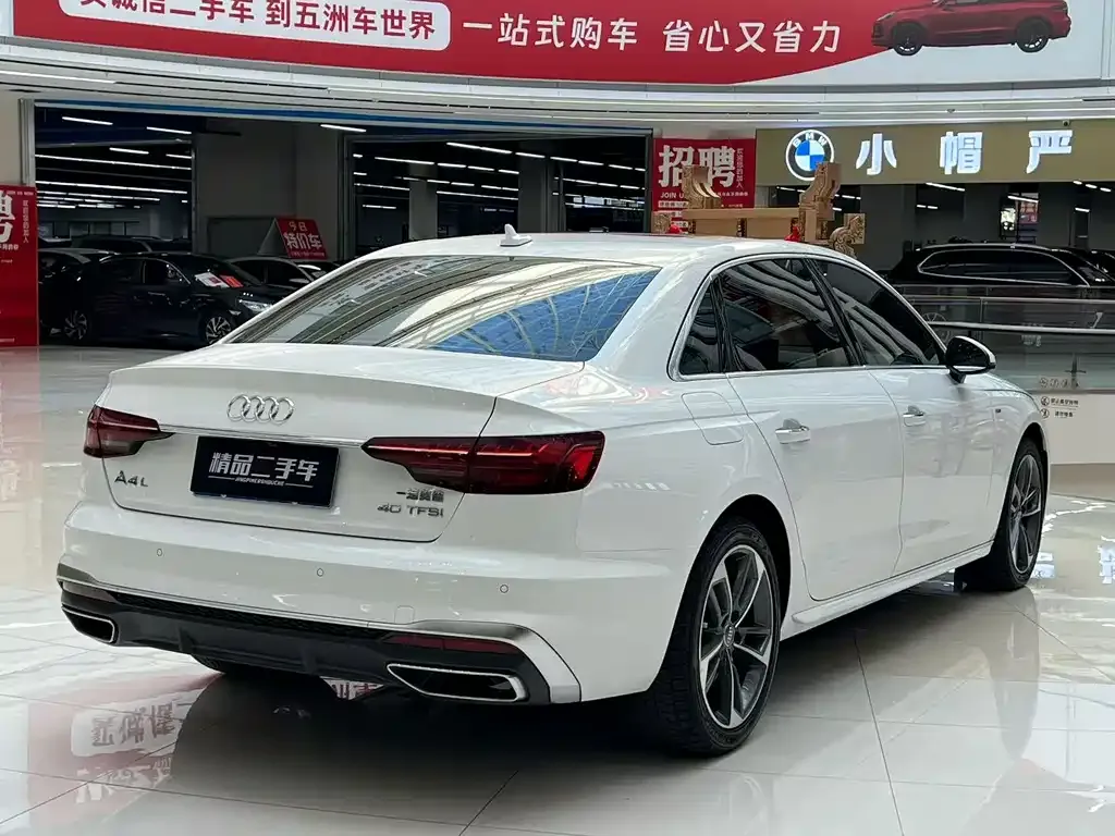 Audi A4L 2021 из CN, фото 8