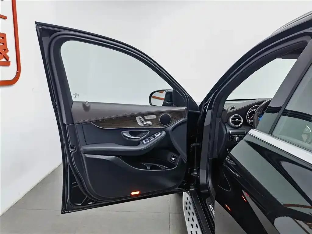 Mercedes-Benz GLC 2022 из CN, фото 8