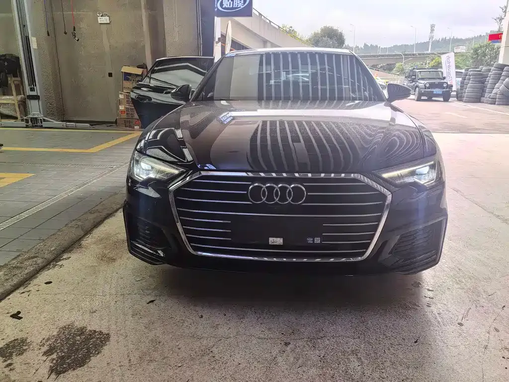 Audi A6L 2022 из CN, фото 2