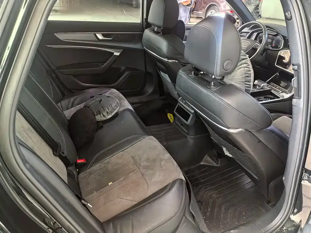Audi A6L 2022 из CN, фото 5