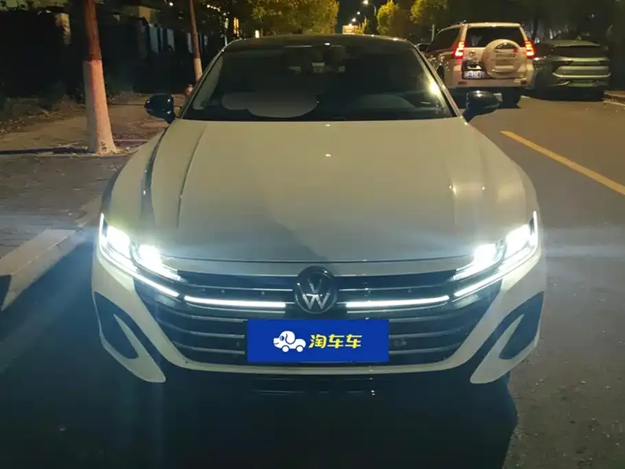 Volkswagen CC 2024 из CN, фото 2