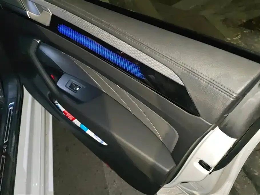 Volkswagen CC 2024 из CN, фото 8