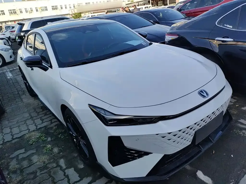 Changan UNI-V 2024 из CN, фото 4