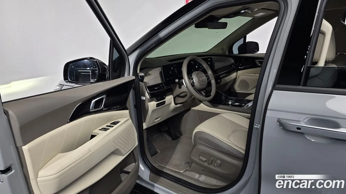 Kia Carnival — фото 10