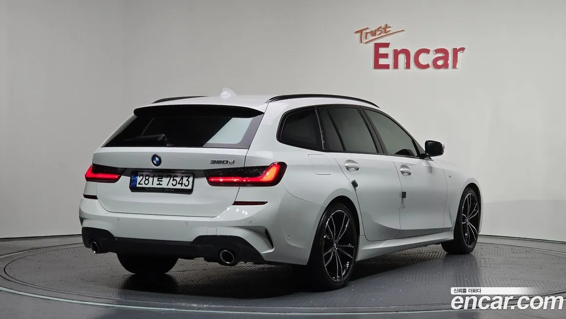 BMW 3-Series 2022 из KR, фото 2