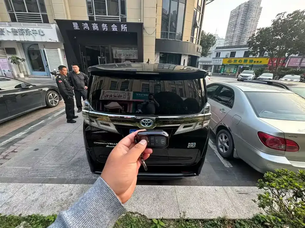 Toyota Vellfire 2022 из CN, фото 3