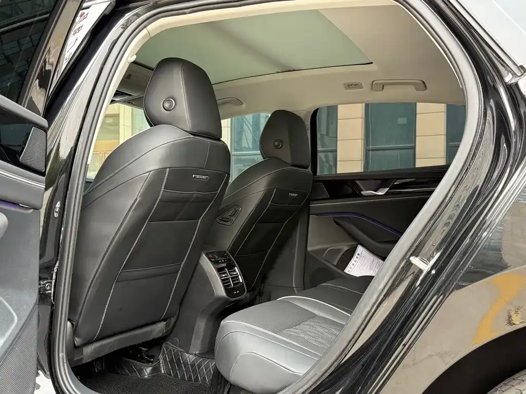 Volkswagen Magotan 2025 из CN, фото 9