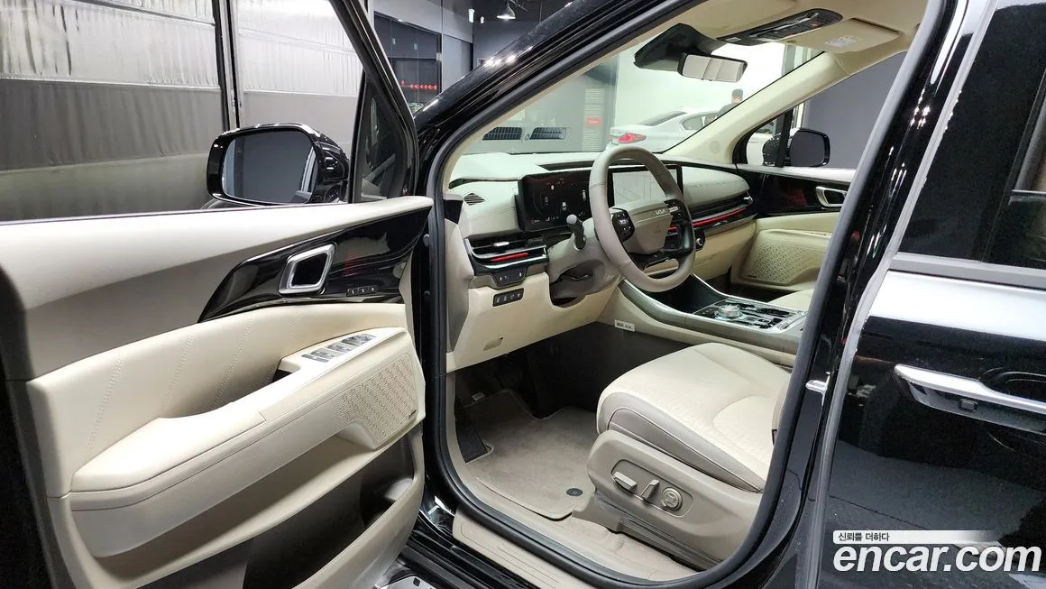 Kia Carnival — фото 10