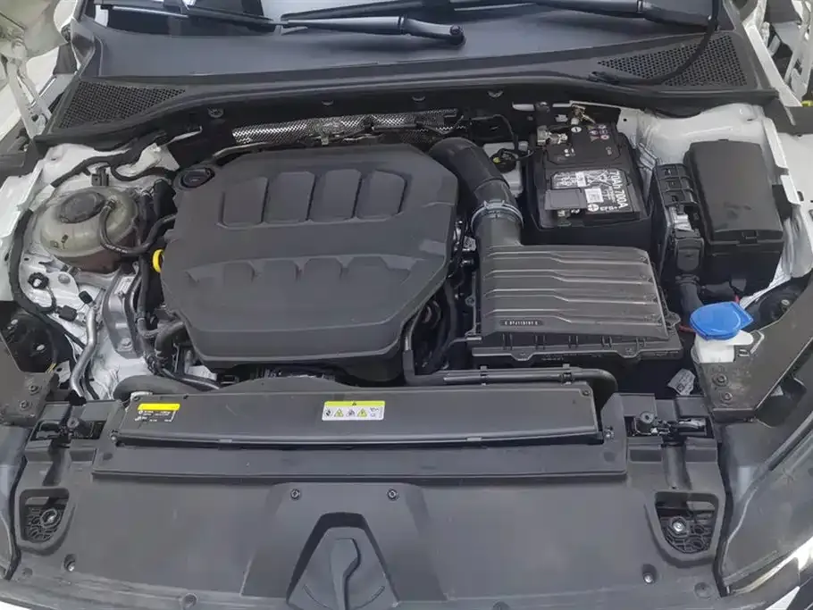 Volkswagen CC 2024 из CN, фото 10