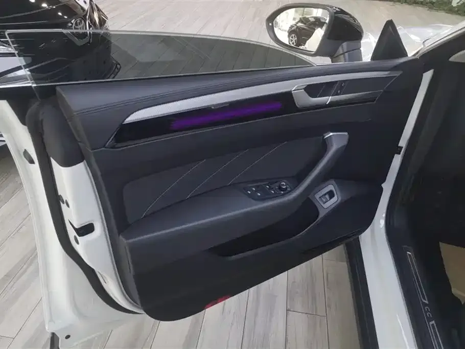 Volkswagen CC 2024 из CN, фото 7