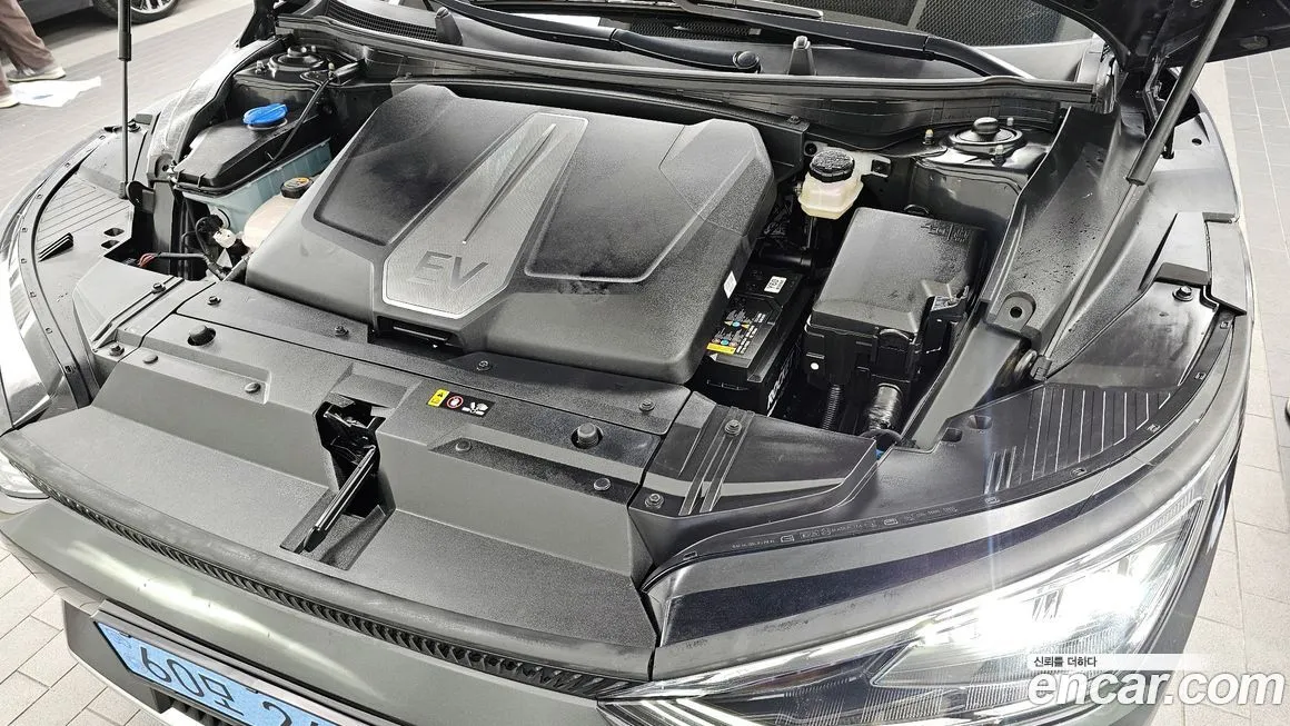 Kia EV6 — фото 6