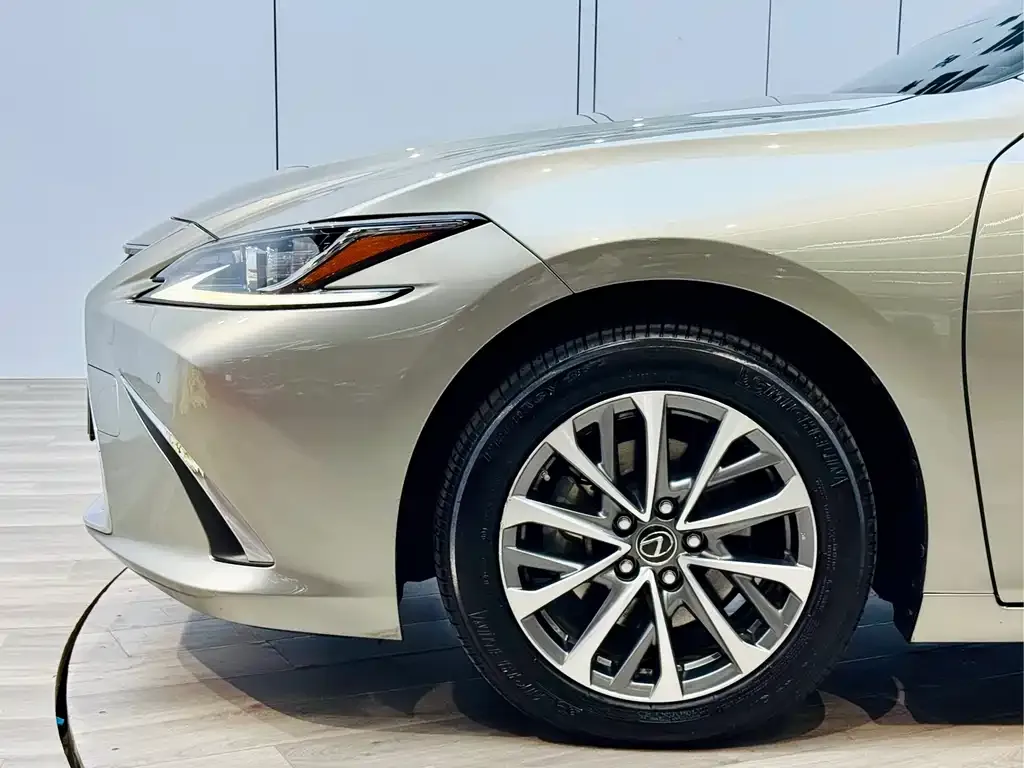 Lexus ES 2021 из CN, фото 8