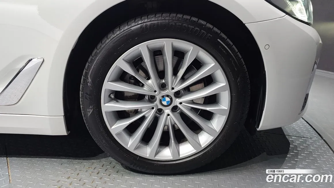 BMW 5-Series 2021 из KR, фото 5