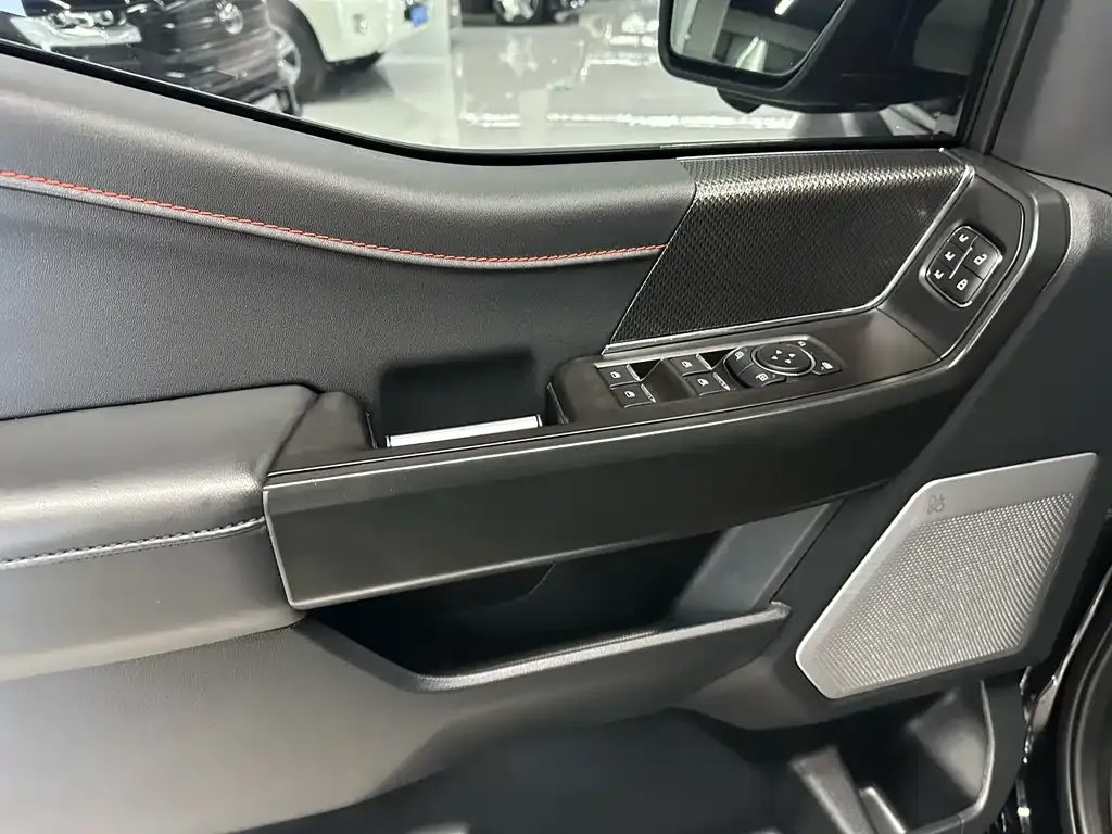 Ford F-150 Raptor 2025 из CN, фото 9