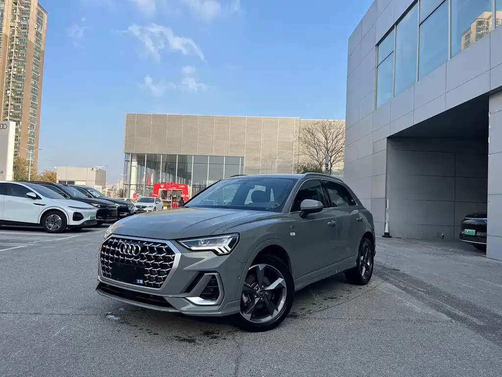 Audi Q3 2023 из CN, фото 1