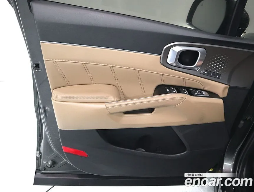 Kia Sorento — фото 8