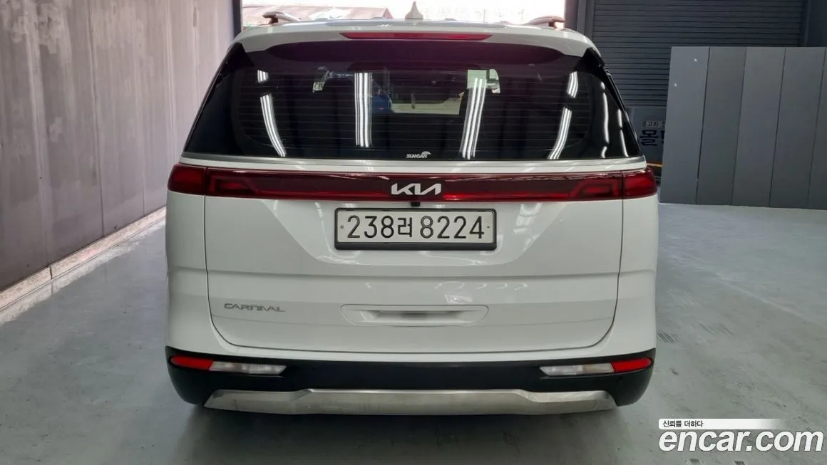 Kia Carnival — фото 4