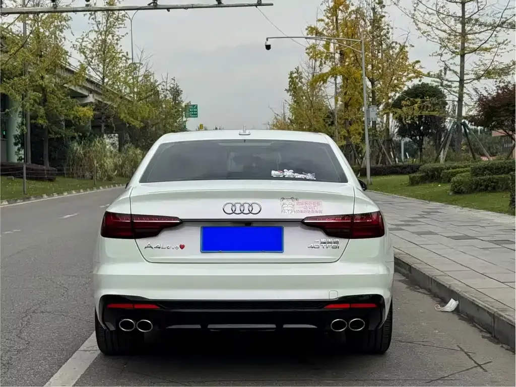 Audi A4L 2022 из CN, фото 6