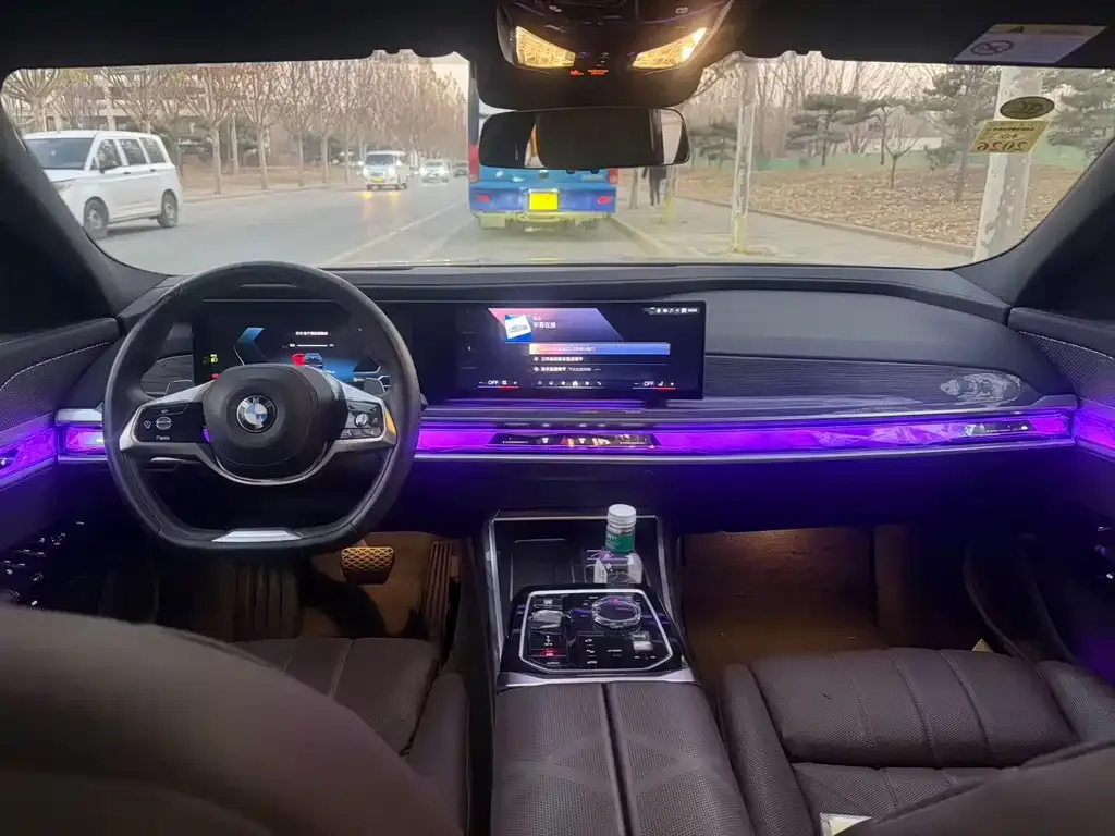 BMW 7 Series 2024 из CN, фото 7