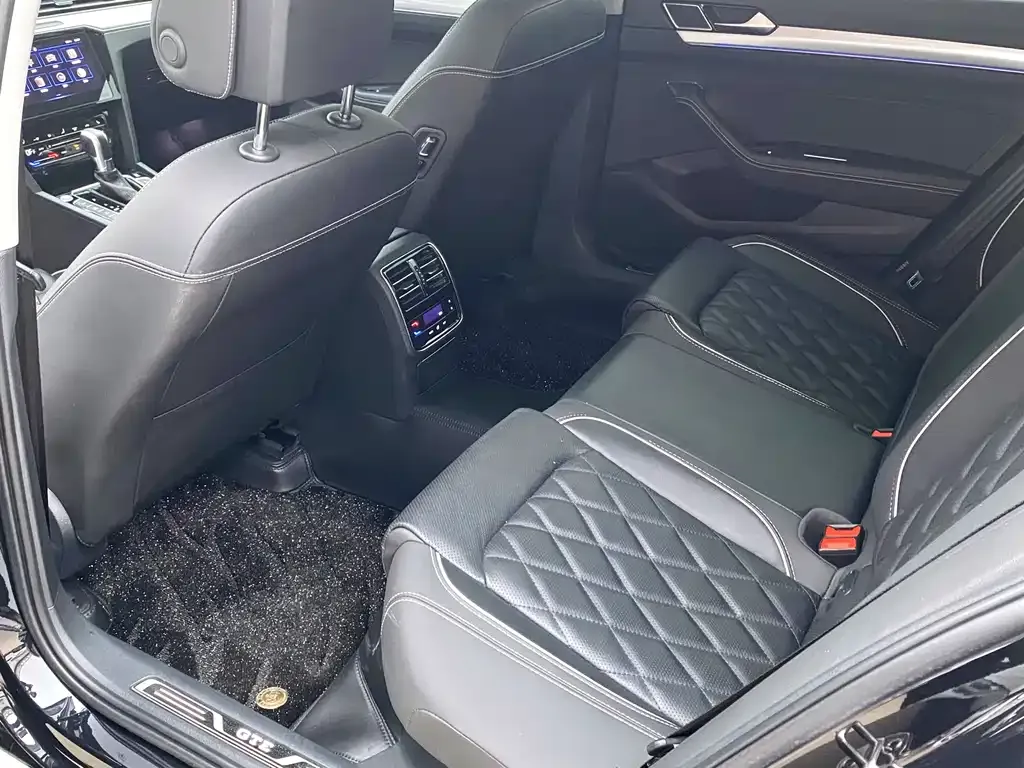 Volkswagen Magotan GTE PHEV 2023 из CN, фото 7