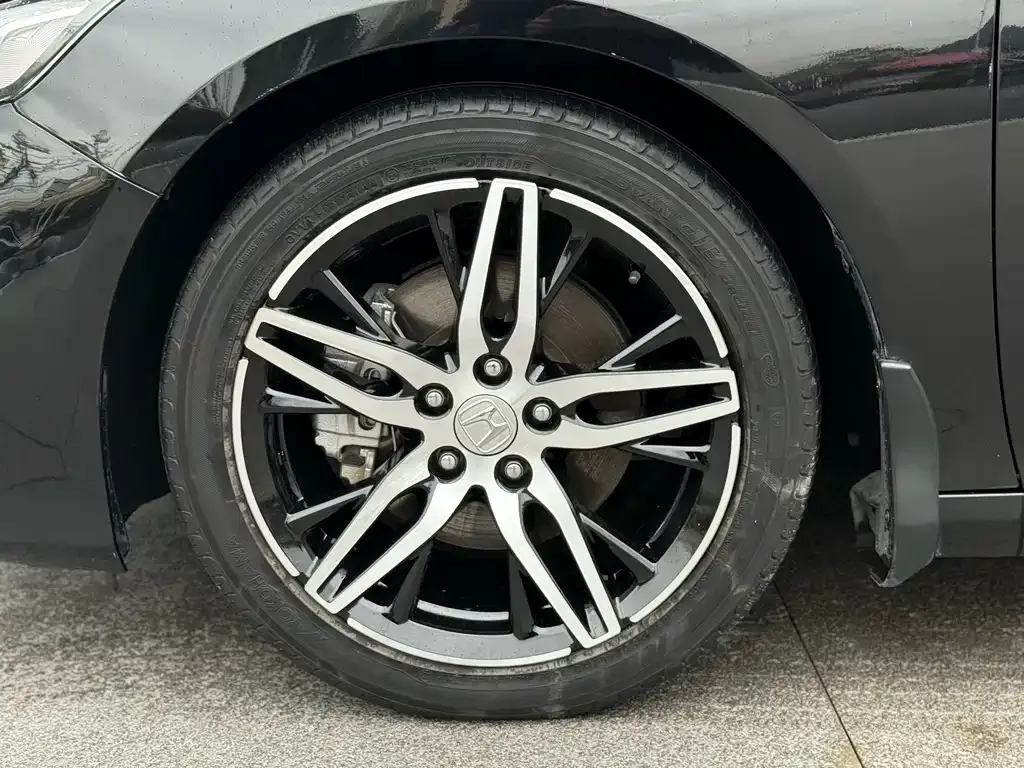 Honda Accord — фото 10