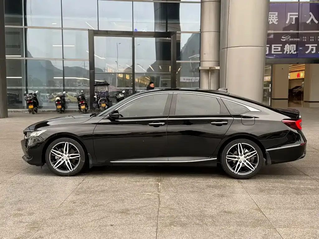 Honda Accord — фото 5