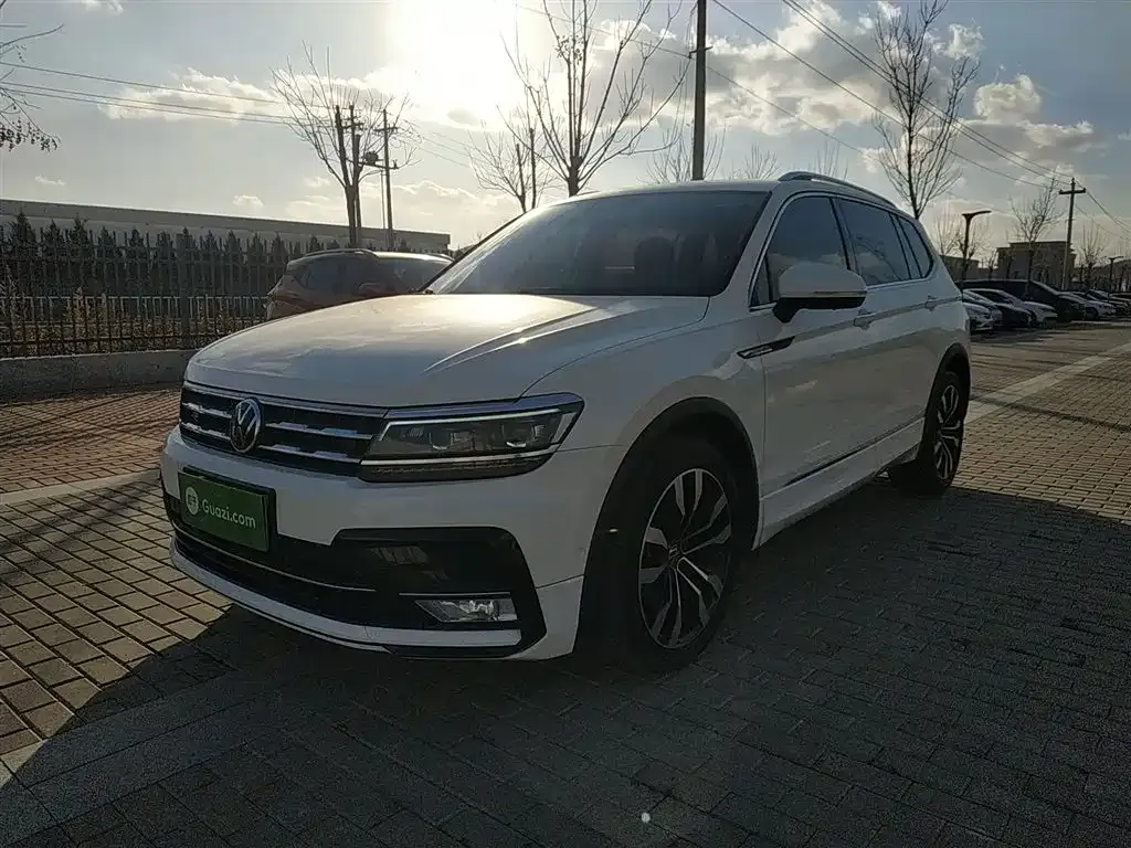 Volkswagen Tiguan L 2021 из CN, фото 2