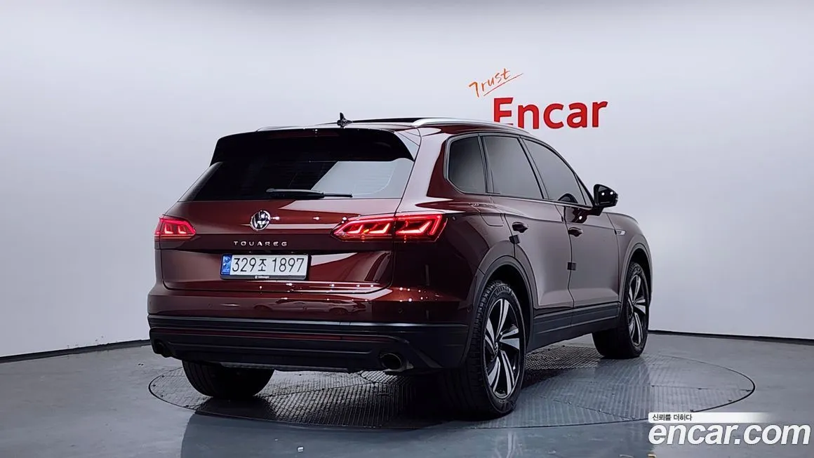 Volkswagen Touareg 2023 из KR, фото 2