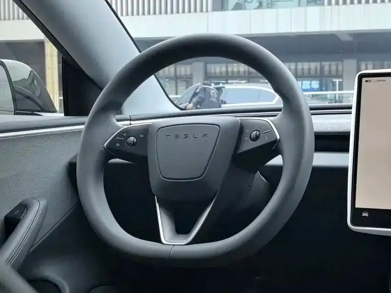 Tesla Model Y 2023 из CN, фото 5