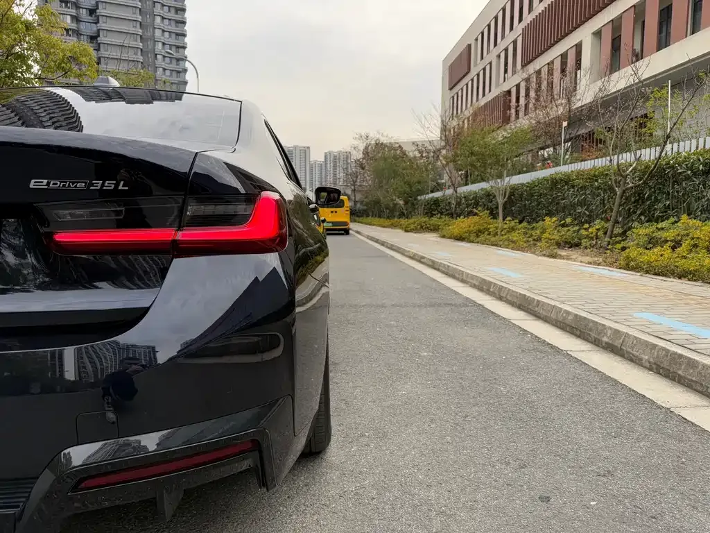 BMW i3 2024 из CN, фото 9