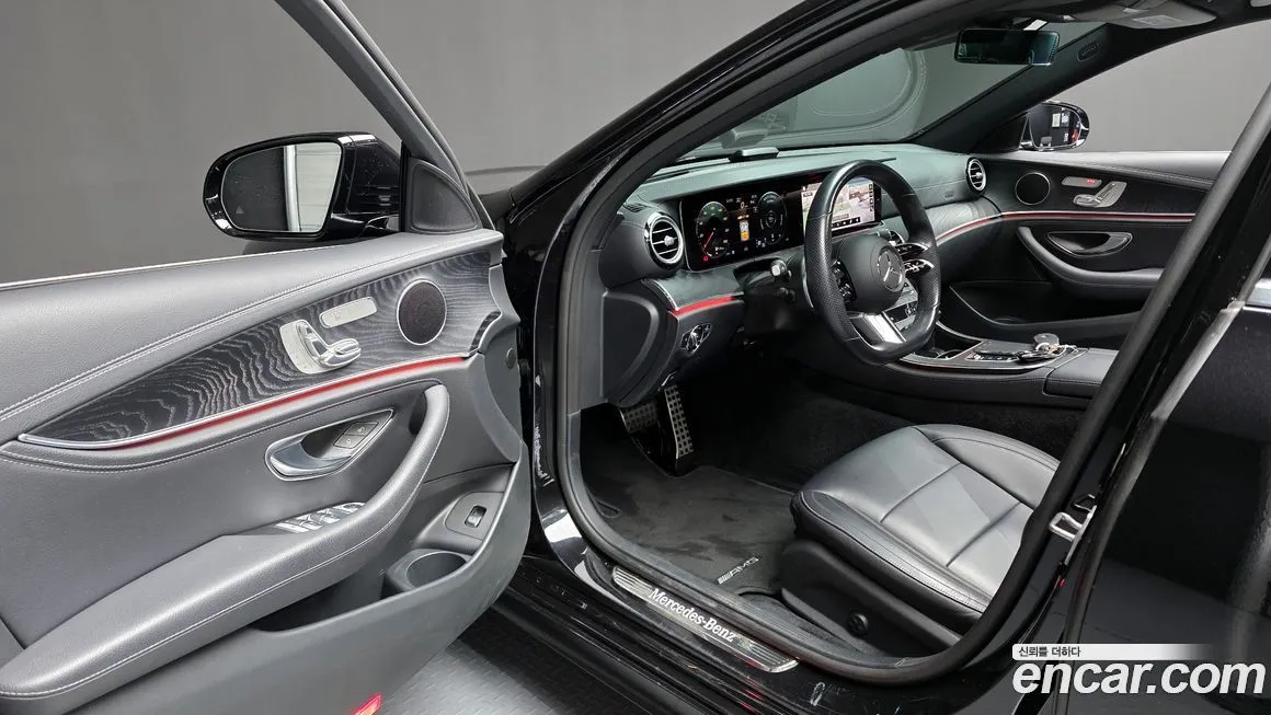 Mercedes-Benz E-Class — фото 10