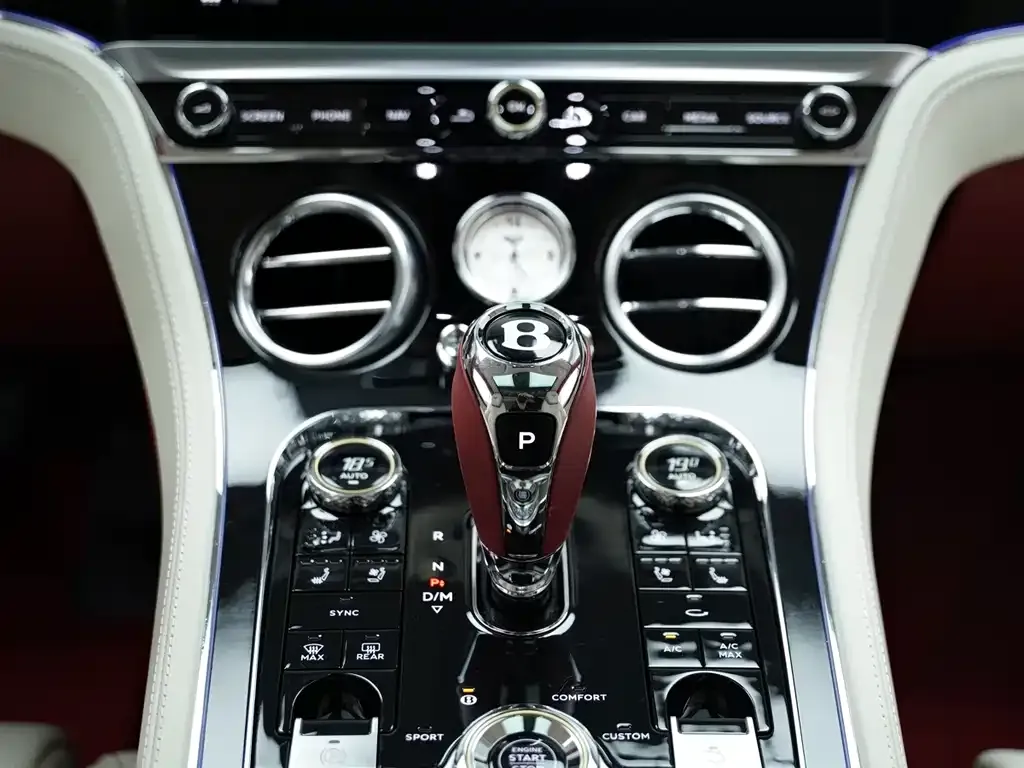 Bentley Continental 2023 из CN, фото 8
