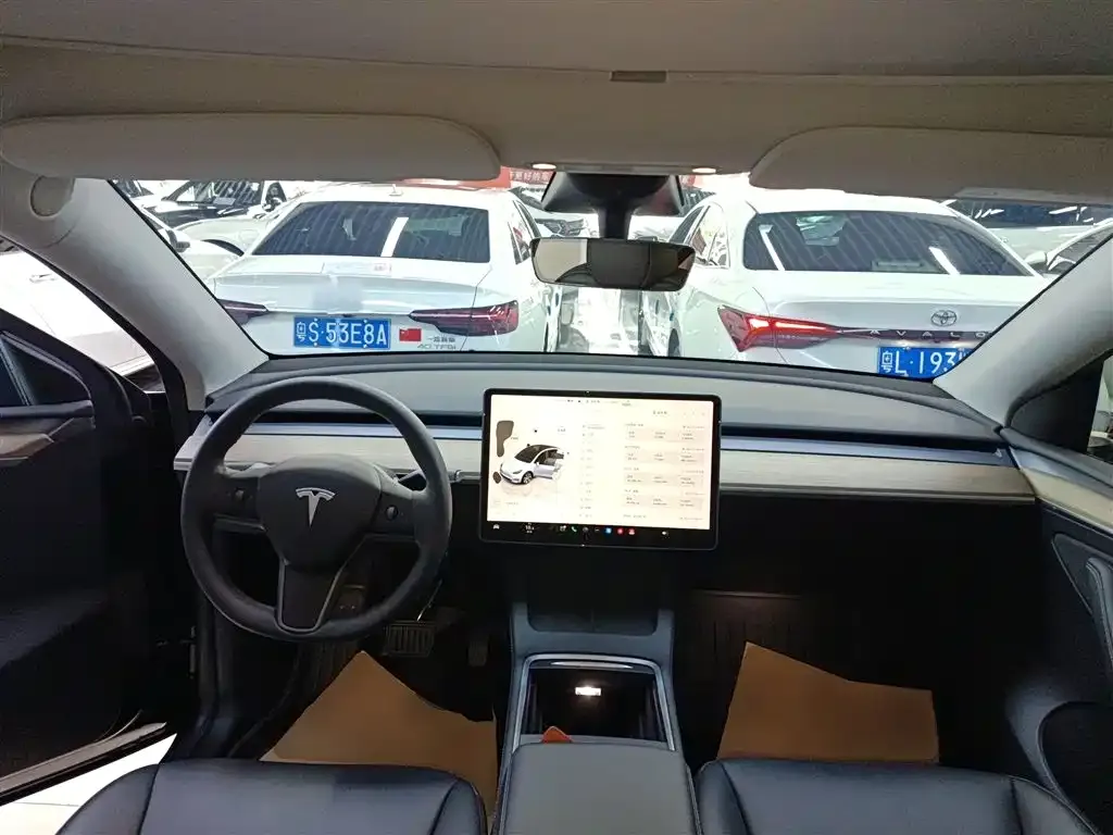 Tesla Model Y 2023 из CN, фото 10