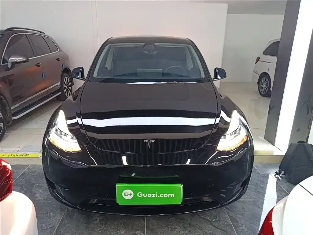 Tesla Model Y 2023 из CN, фото 3