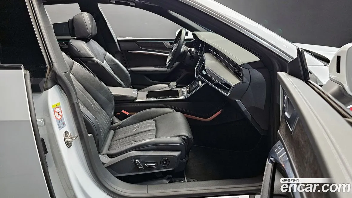Audi A7 — фото 10
