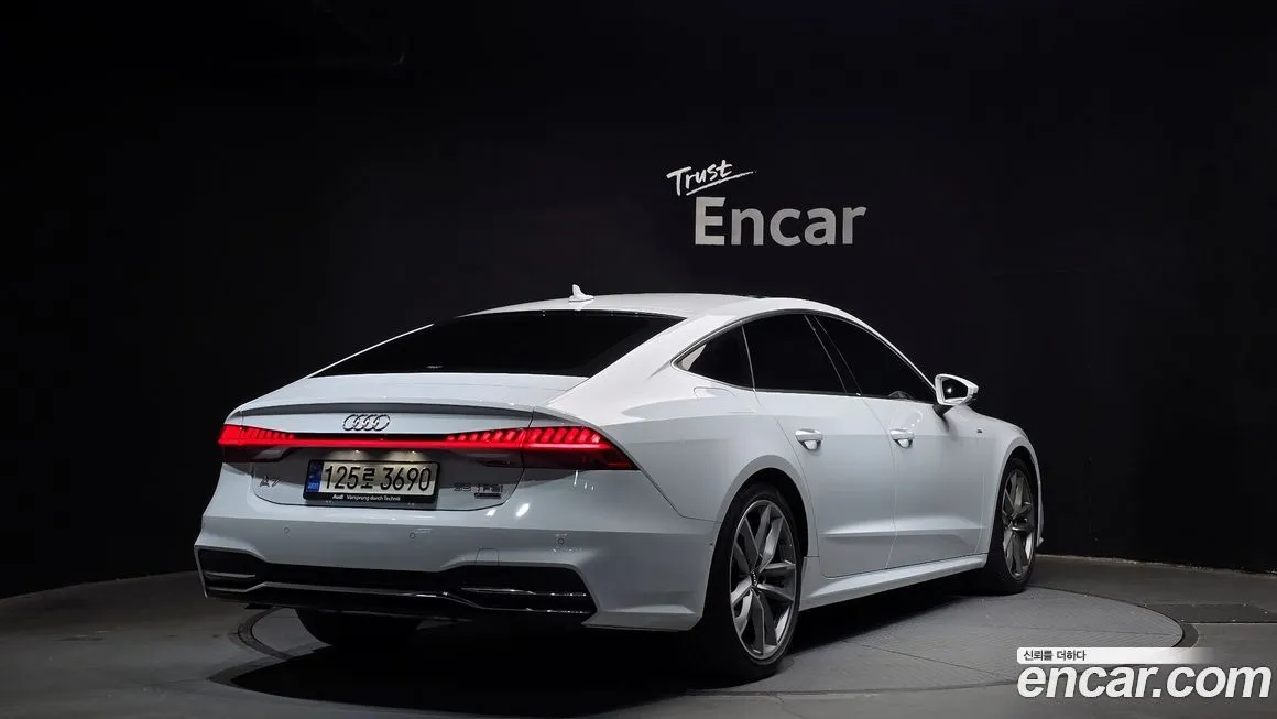 Audi A7 — фото 2