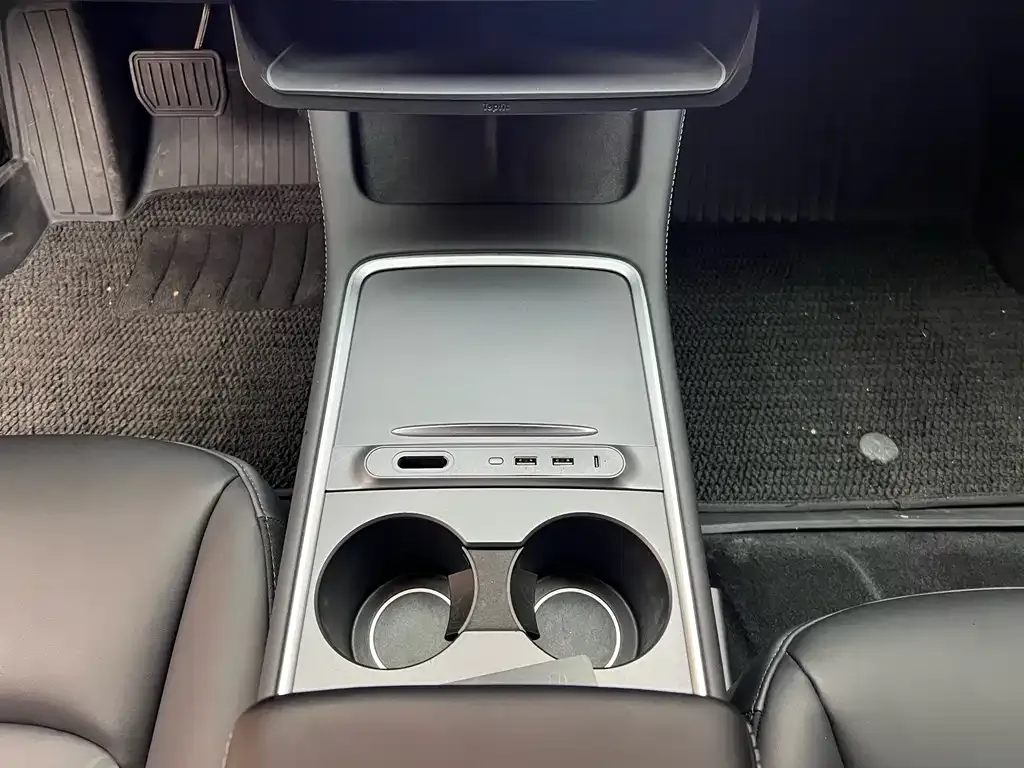 Tesla Model 3 2021 из CN, фото 8