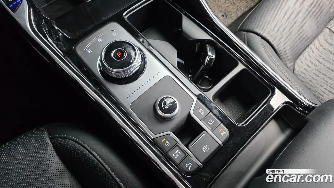 Kia Sorento — фото 9